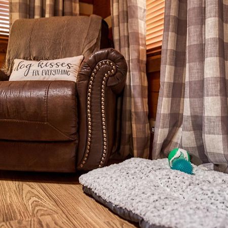 Fantastic Pet Friendly Cabin, Hot Tub, Fire Pit Sevierville Exterior foto